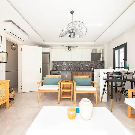 Amazing House With Balcony 1 Min Walking Distance To The Beach In Bodrum Holiday home