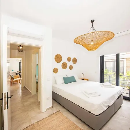 Amazing House With Balcony 1 Min Walking Distance To The Beach In Bodrum * Bodrum
