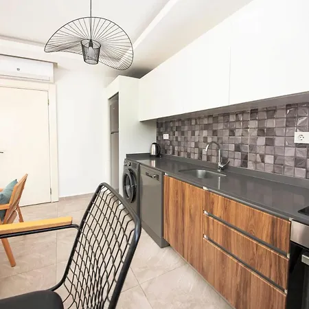 Dom wakacyjny Amazing House With Balcony 1 Min Walking Distance To The Beach In Bodrum Bodrum