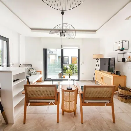 Amazing House With Balcony 1 Min Walking Distance To The Beach In Bodrum Bodrum